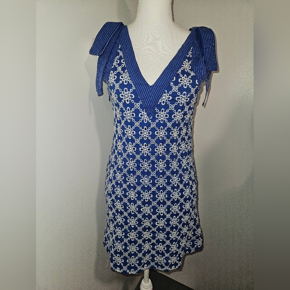 FATE Chic Blue and White V-Neck Eyelet Mini Dress Shoulder Tie Details Size S
